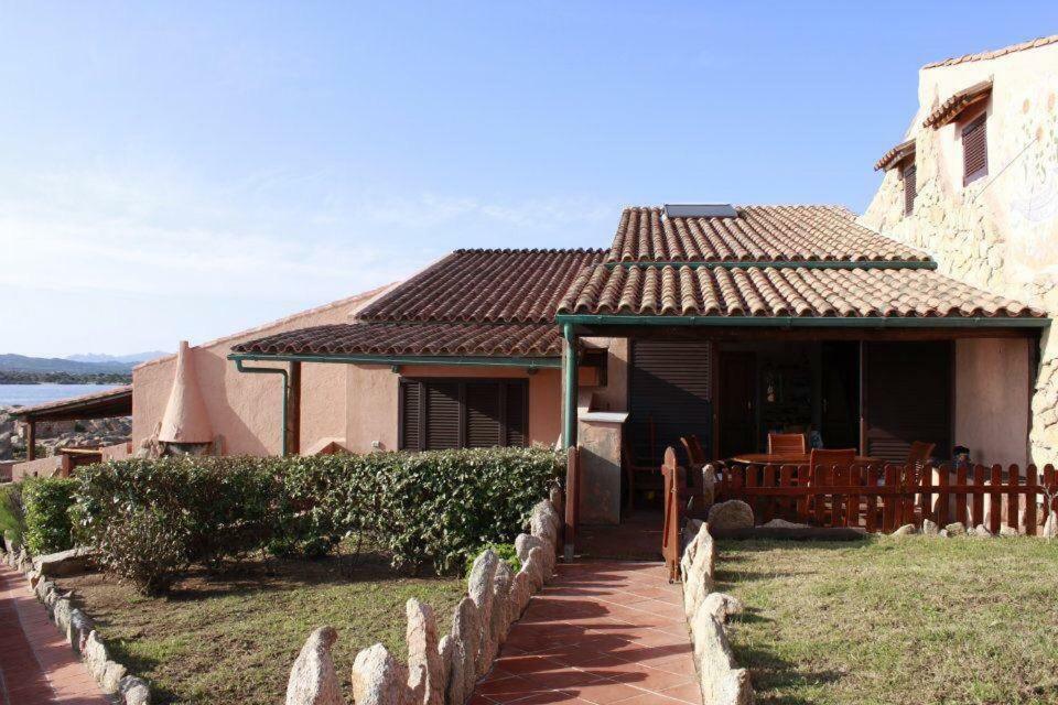 Casa Mughetto R5055 Seafront, Private Sea Access, Swimming Pool Holiday home La Maddalena (Sassari)
